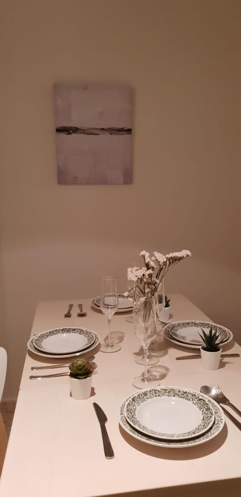 Alameda Center Apartment *